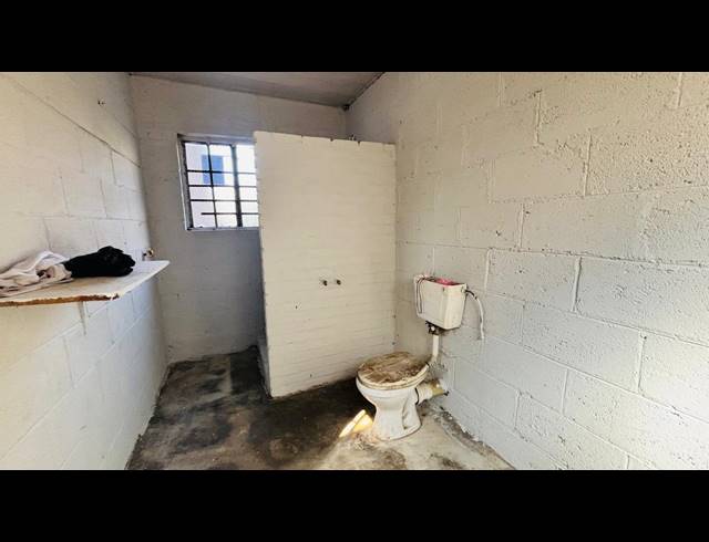 360M² WAREHOUSE TO LET IN ROODEPOORT CENTRAL